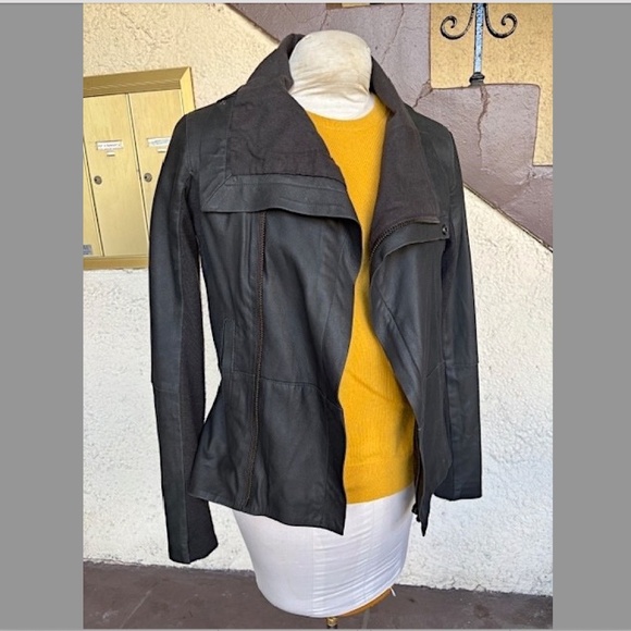 VEDA "Stevie" Matte Black Leather High/Low Jacket EUC/sz S - Picture 4 of 13